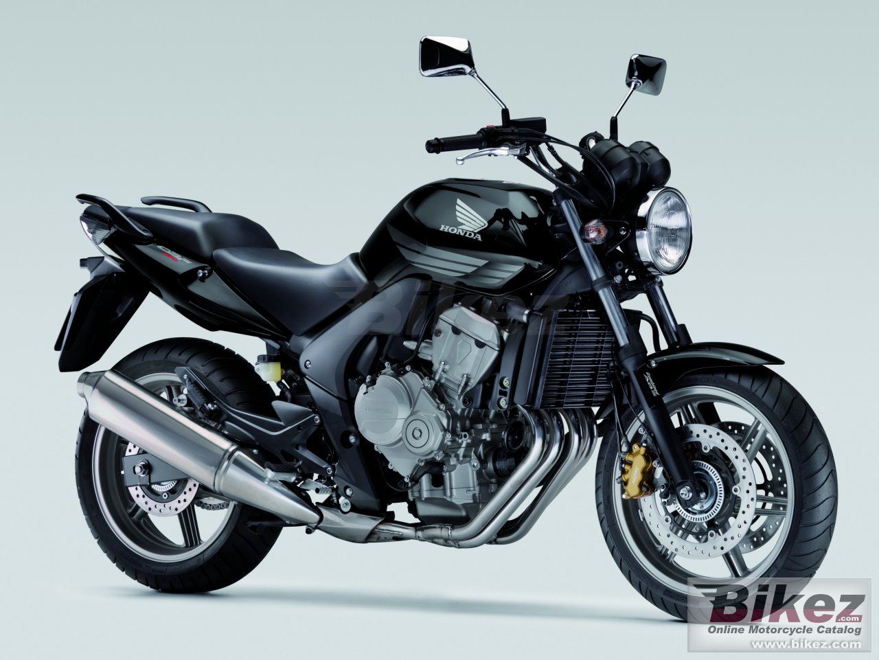 Big Honda cbf 600 picture and wallpaper from Bikez.com